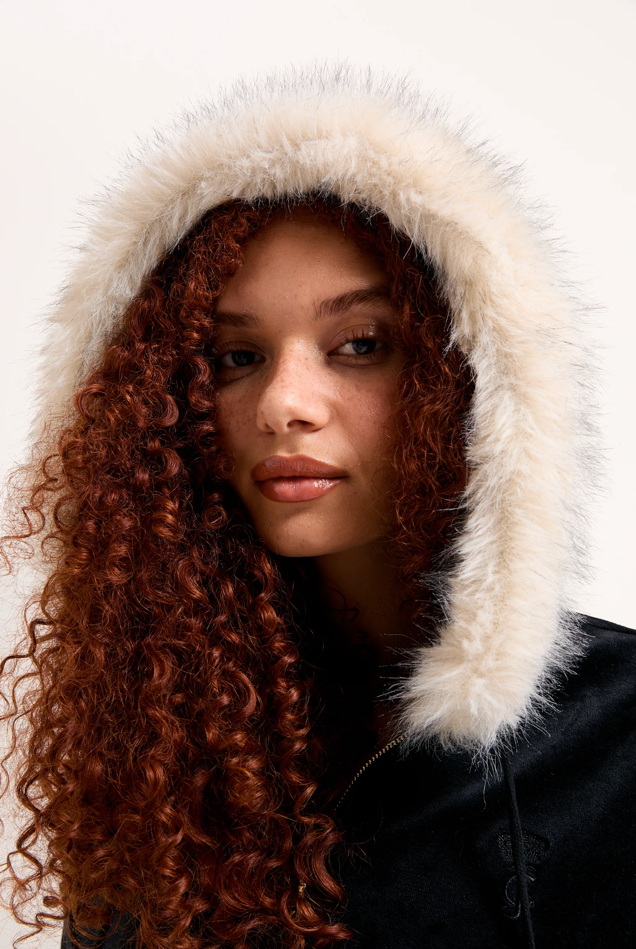 BLACK POM POM FAUX FUR BAMBOO VELOUR HOODIE - Image 4