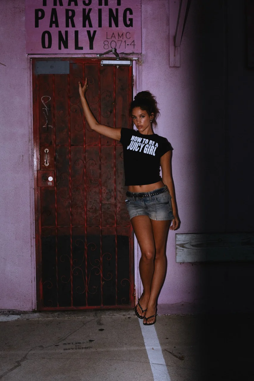 BLACK HOW TO BE A JUICY GIRL T-SHIRT - Image 3