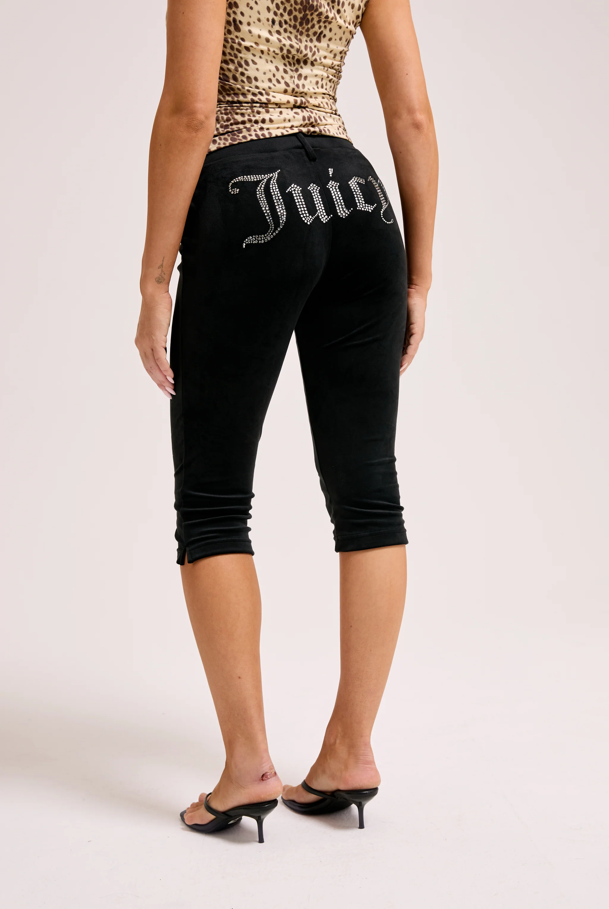 BLACK DIAMANTÉ CLASSIC VELOUR CAPRI PANTS - Image 7