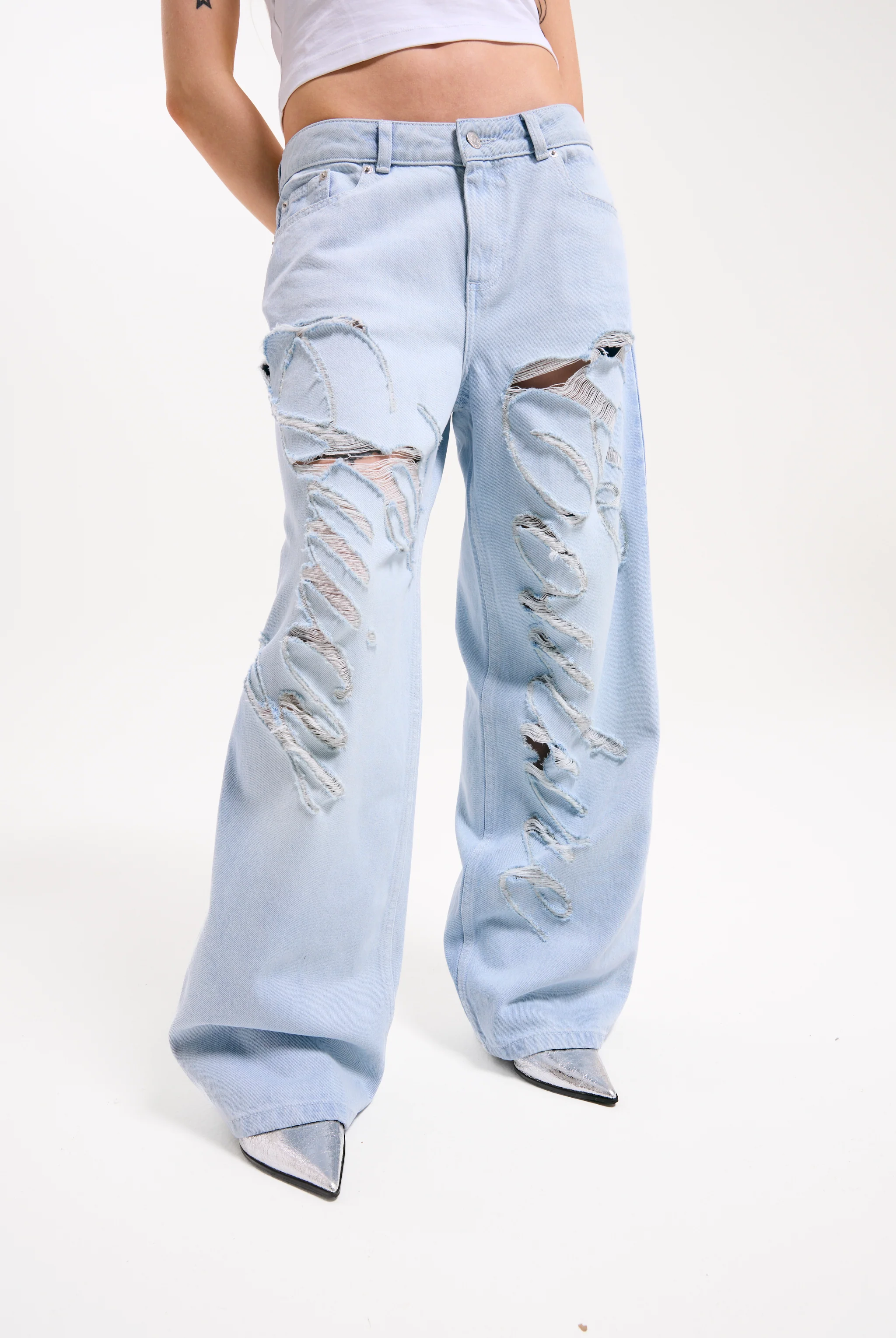 BLEACHED DENIM DISTRESSED WIDE LEG JEANS - Image 5