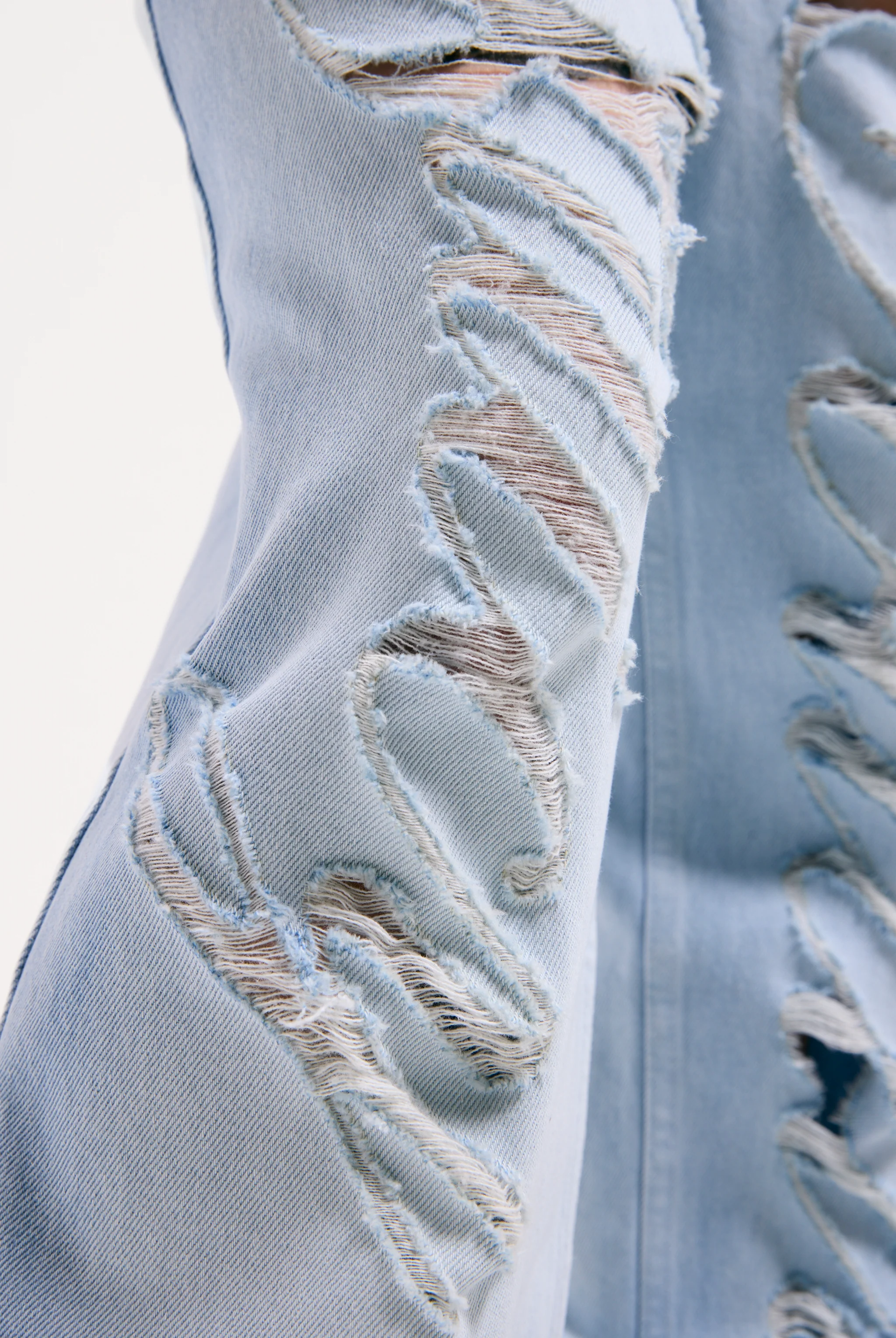 BLEACHED DENIM DISTRESSED WIDE LEG JEANS - Image 6