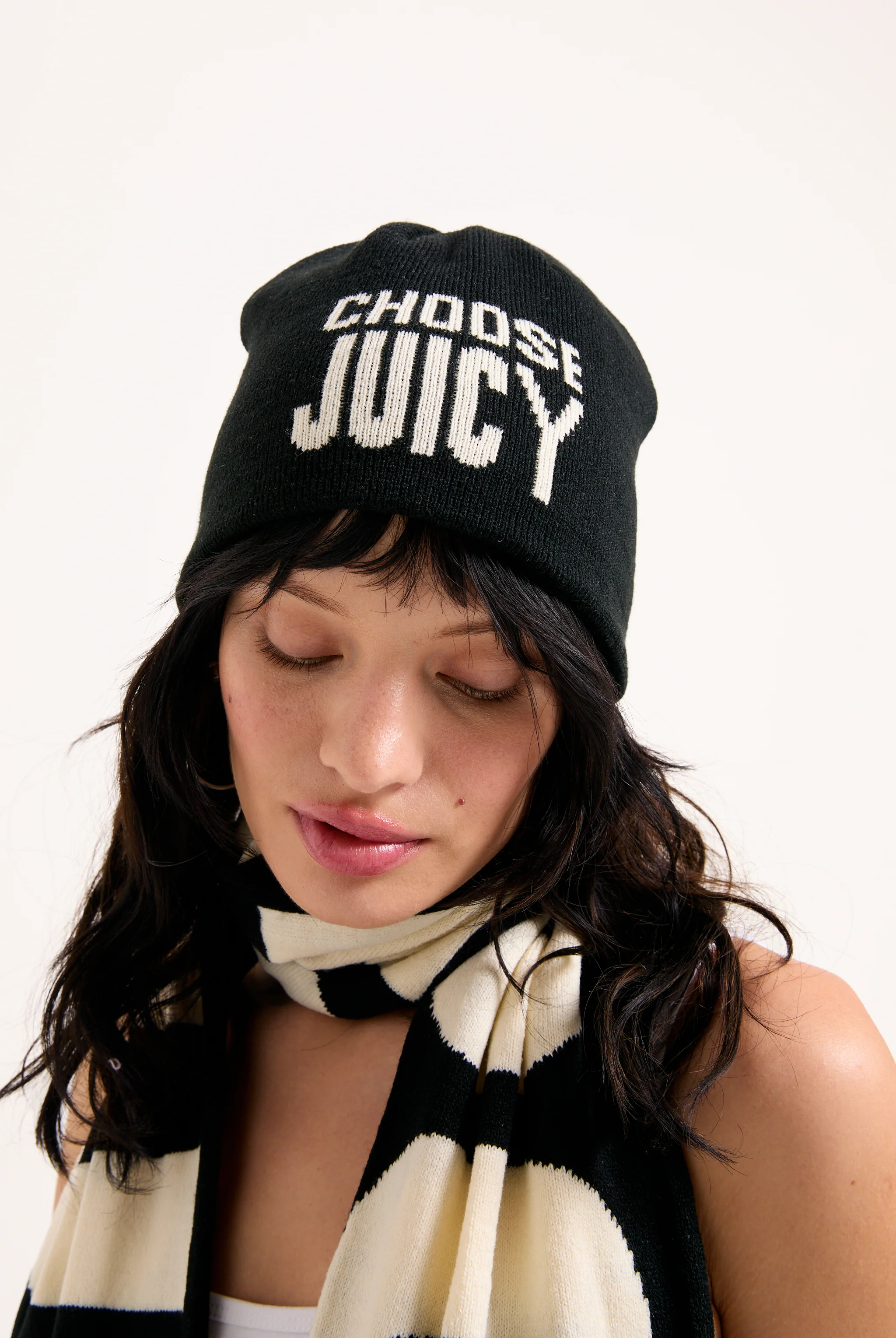 CHOOSE JUICY KNITTED SCARF / BEANIE SET - Image 3