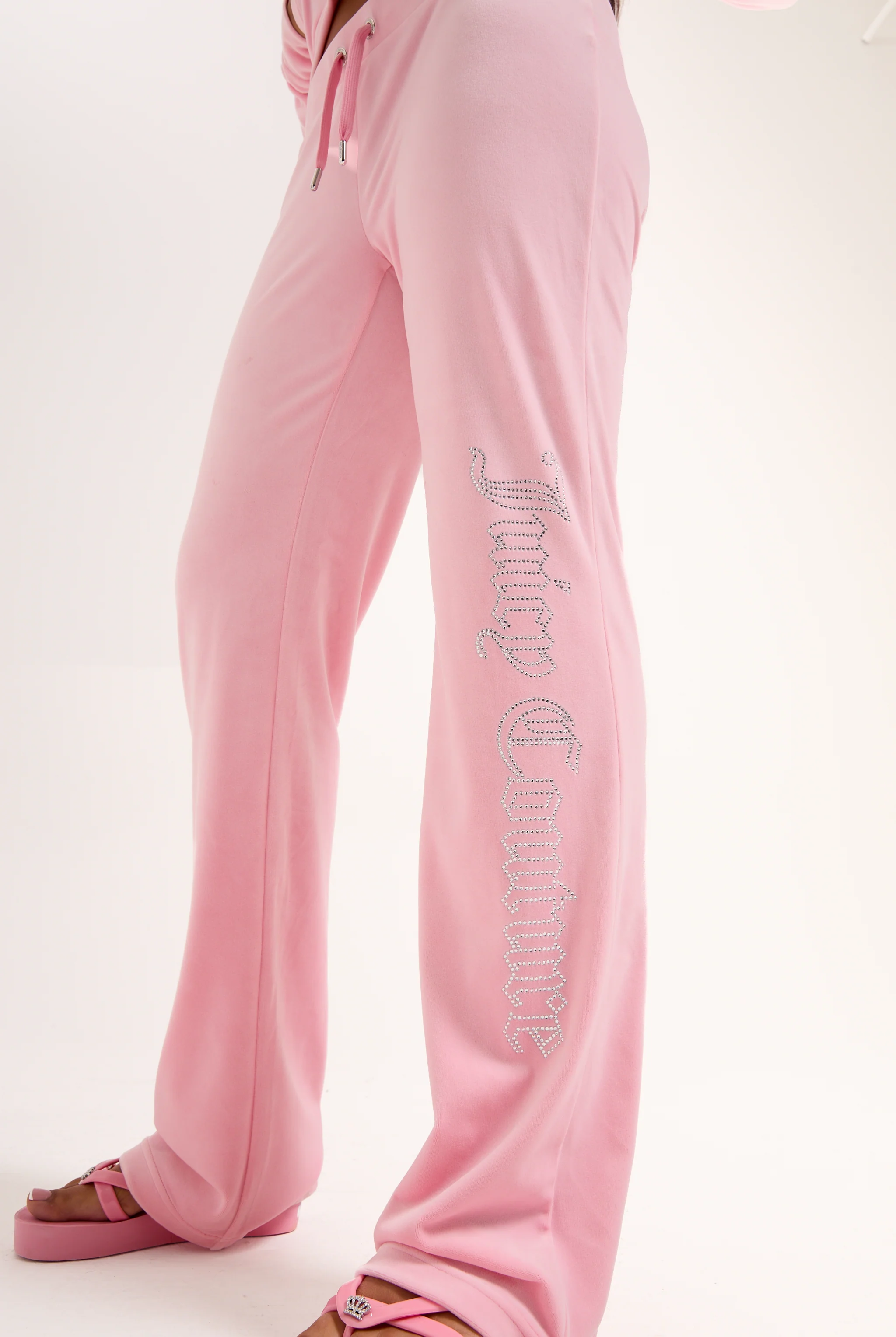 JUICY PINK OUTLINE DIAMANTÉ CLASSIC VELOUR LOW RISE  PANT - Image 3