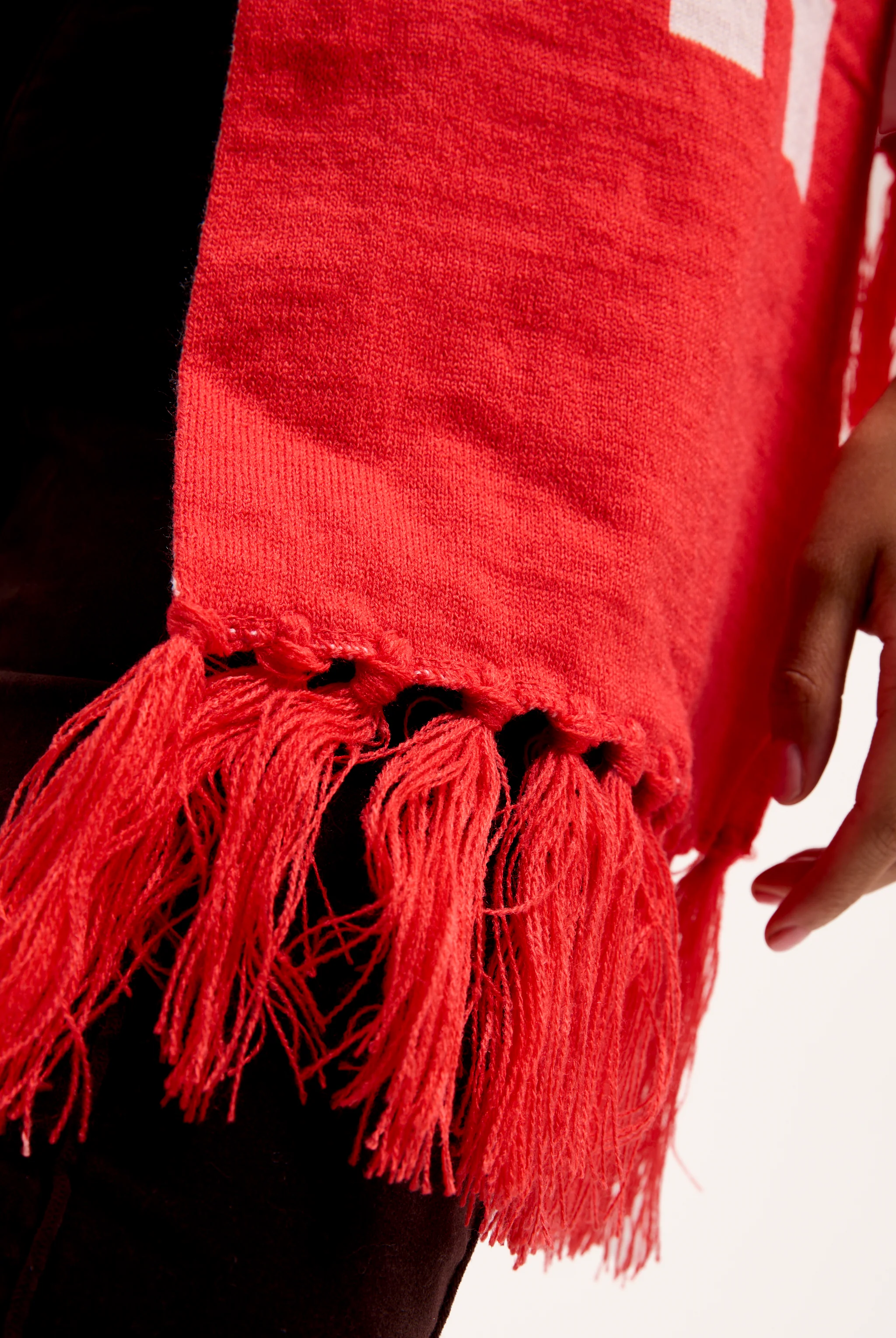 CREAM / CORAL CONTRAST FOOTBALL SCARF - Image 8