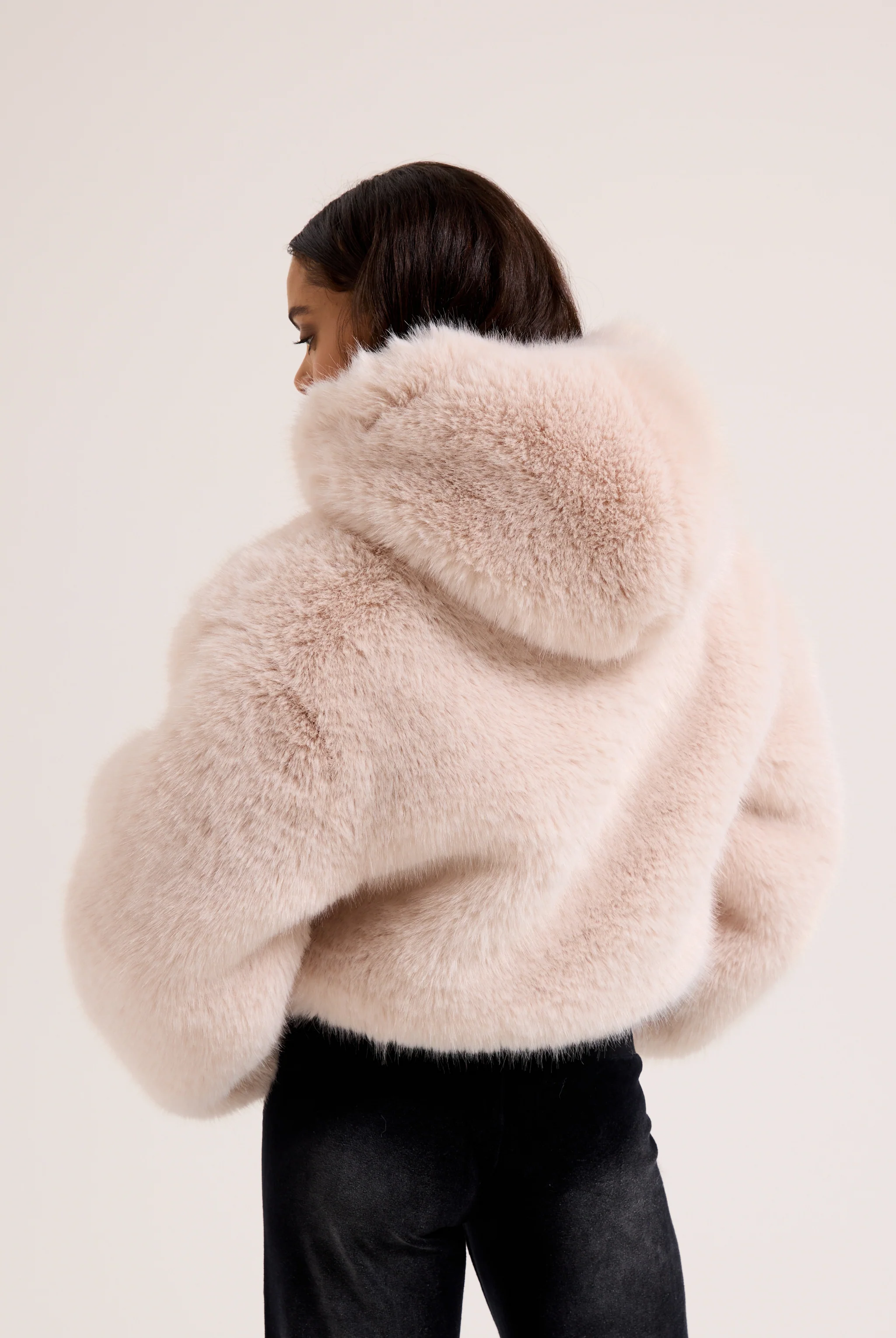 CREAM HOODED FAUX FUR JACKET - Image 10