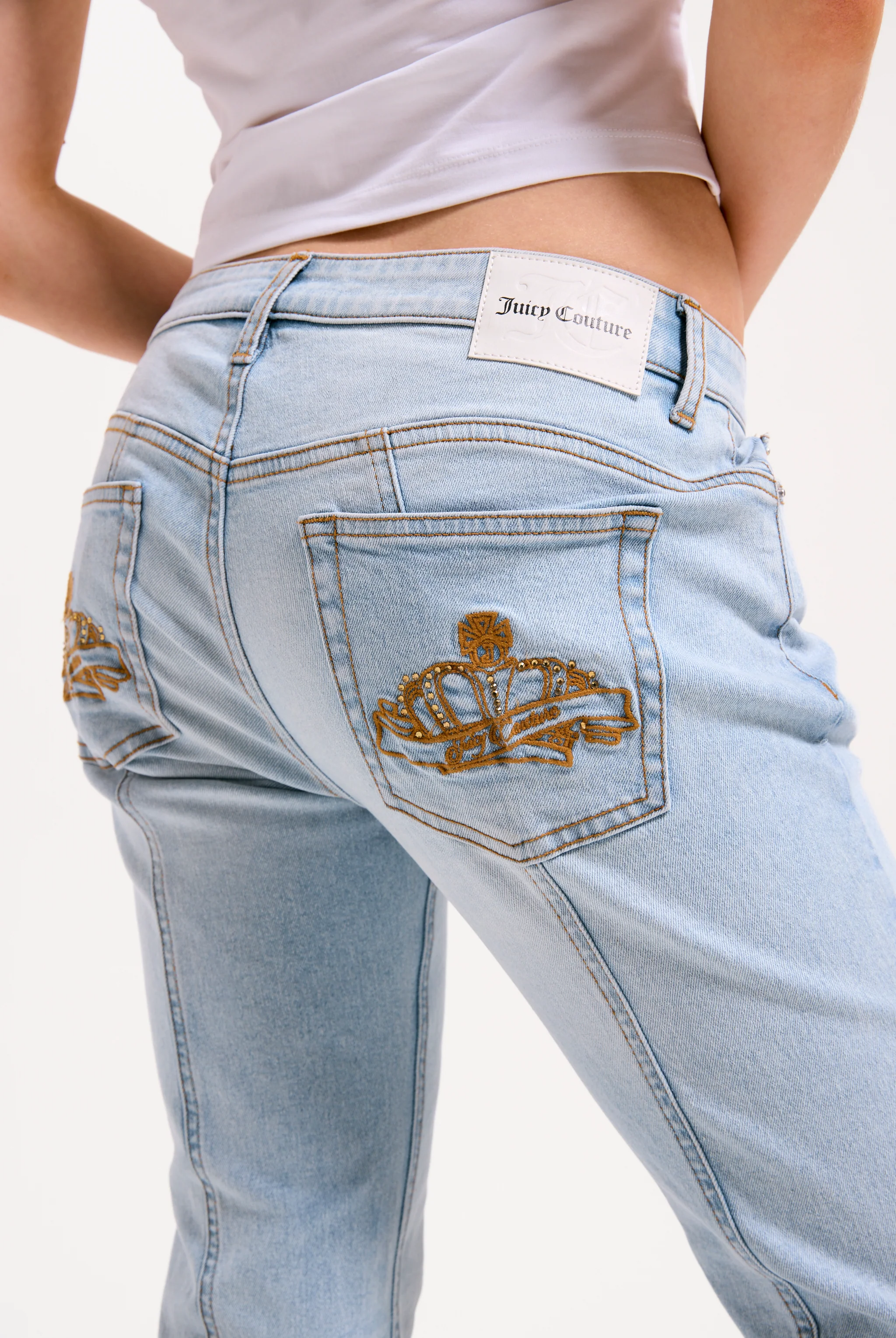 LIGHT WASH MID RISE CROWN JEANS - Image 3