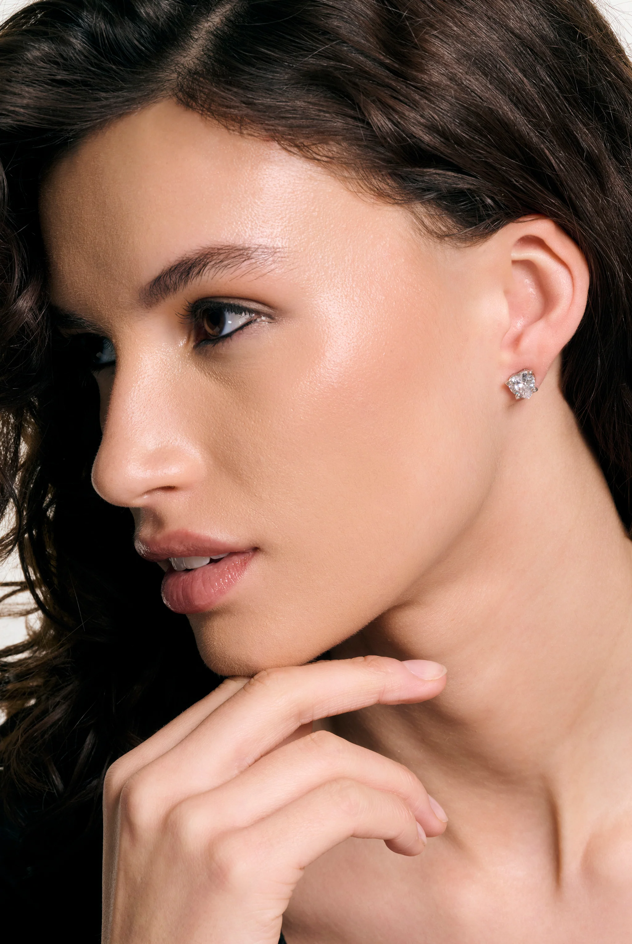 SILVER TONE SOLITAIRE CRYSTAL HEART STUD EARRINGS - Image 3