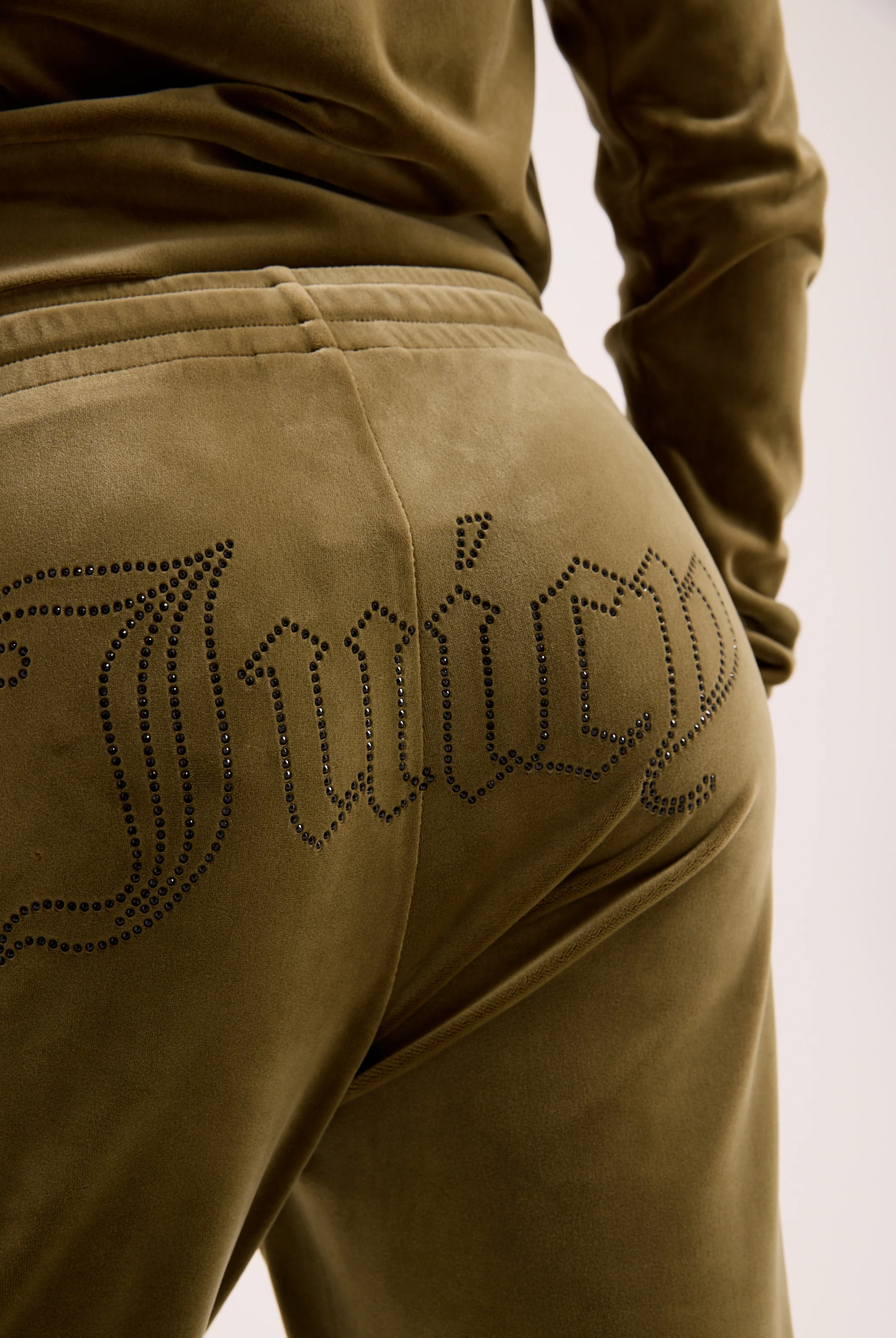DARK OLIVE VELOUR OUTLINE DIAMANTÉ TRACKSUIT BOTTOM - Image 8