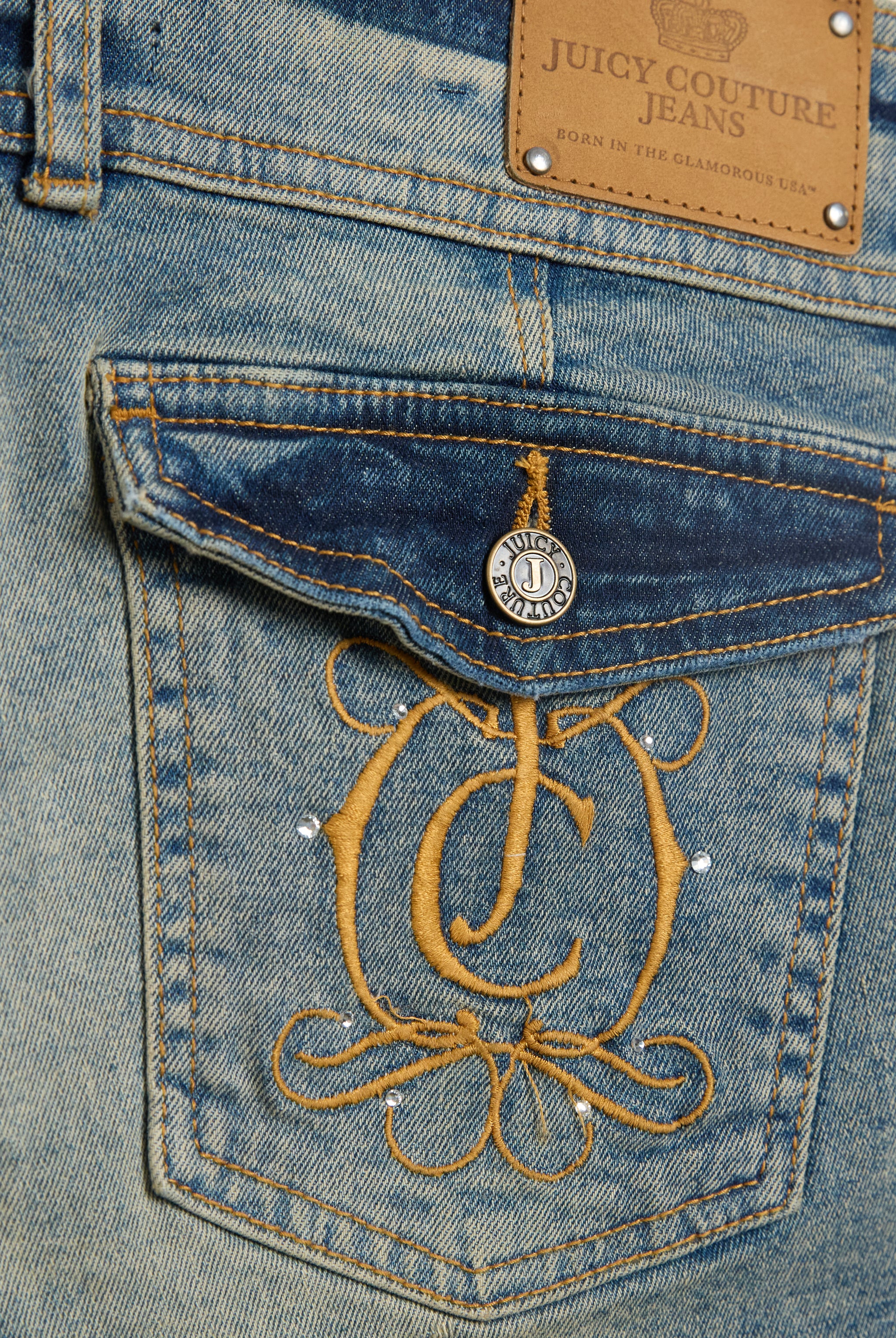 VINTAGE WASH CREST BOOTY DENIM SHORTS - Image 4