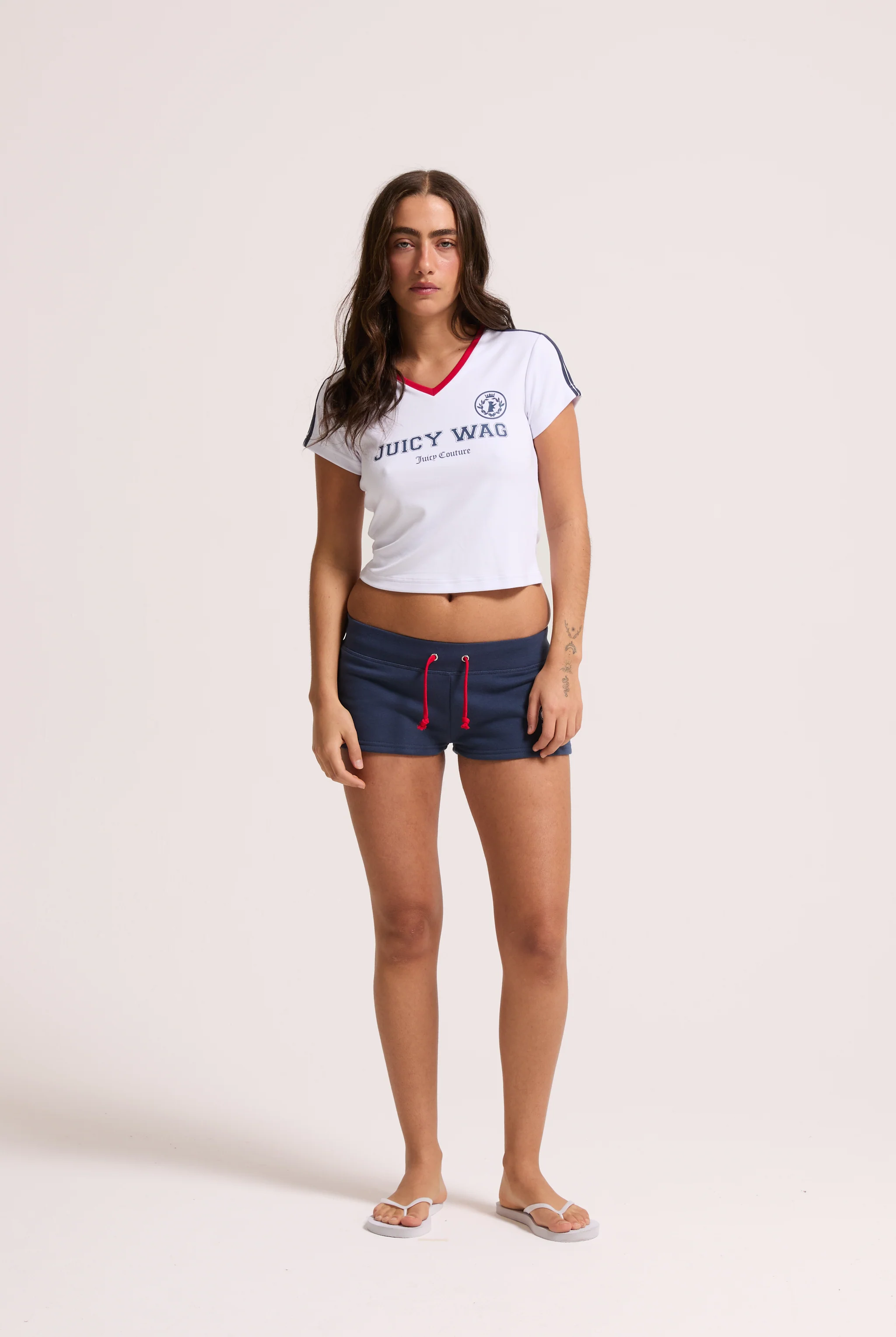 WHITE JUICY WAG V NECK T-SHIRT - Image 2